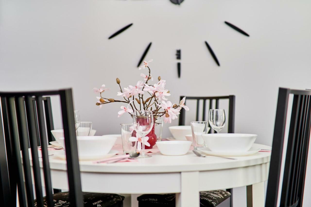 Apartment Swistackiego With Free Garage Wroclaw By Renters Exteriér fotografie